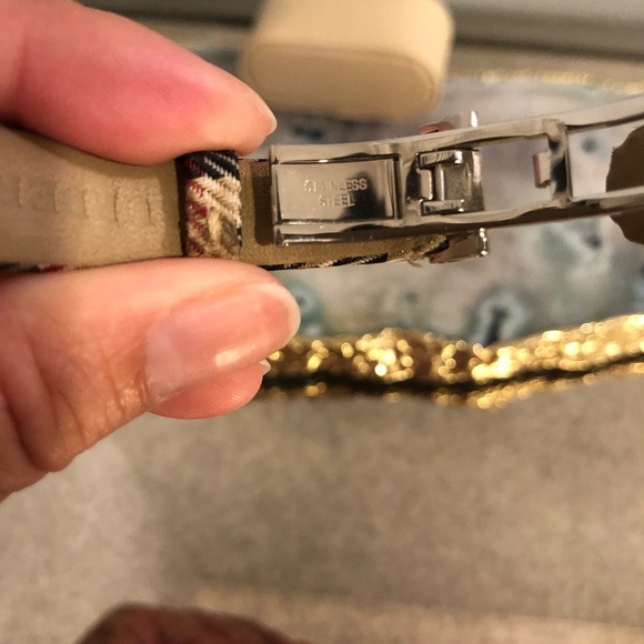 ❤️🖤Burberry Watch🖤❤️ - Picture 9 of 10